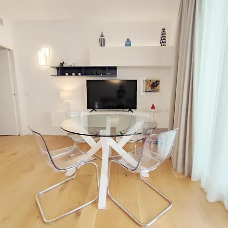 Apartment Wave